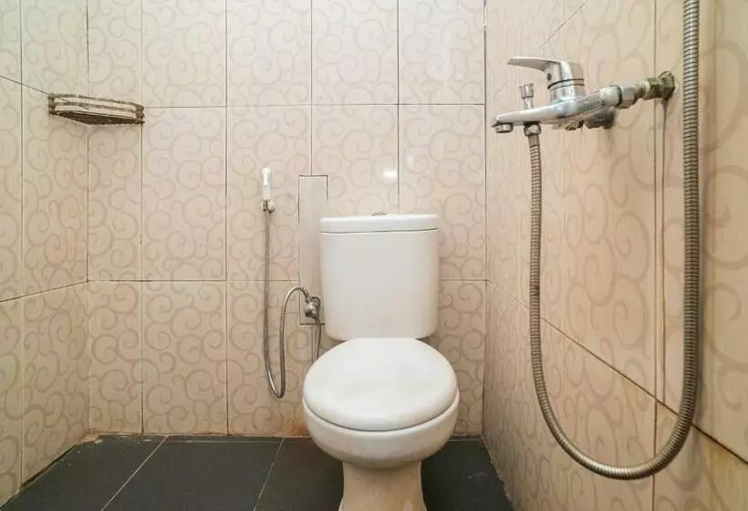 Hotelli Reddoorz At Jalan Bukit Keminting