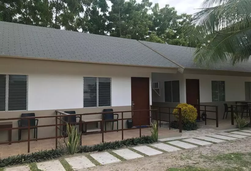 Majatalo Anaya Beach Resort