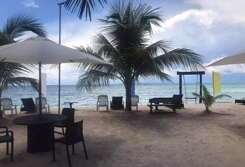 Majatalo Anaya Beach Resort