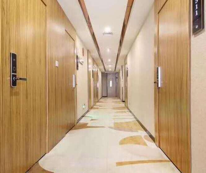 تختخواب و صبحانه Aidong Boutique