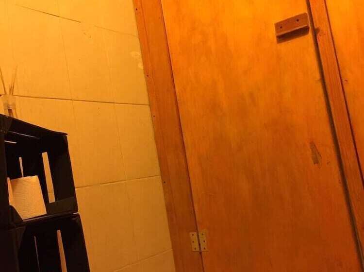 Hostal Mercy Elena   Hostel