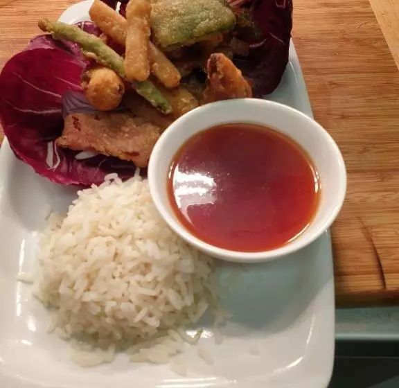 Hostal The Harbour Moon