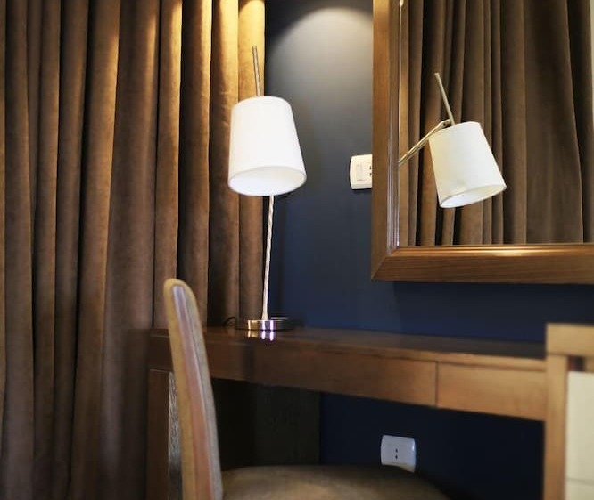 Byoot Bay Hotel & Resort