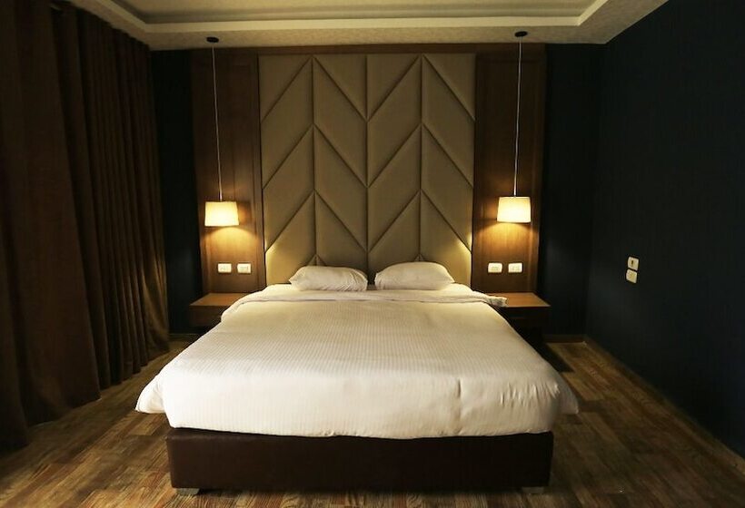 Byoot Bay Hotel & Resort