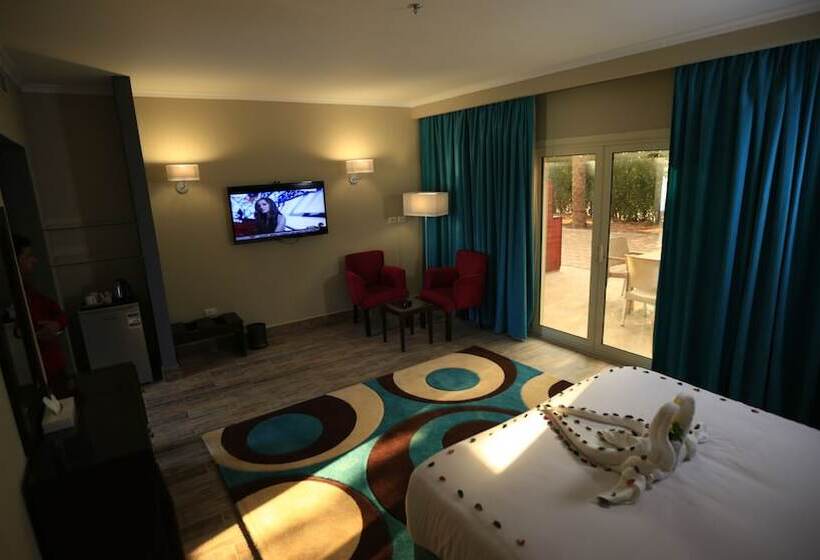 Byoot Bay Hotel & Resort