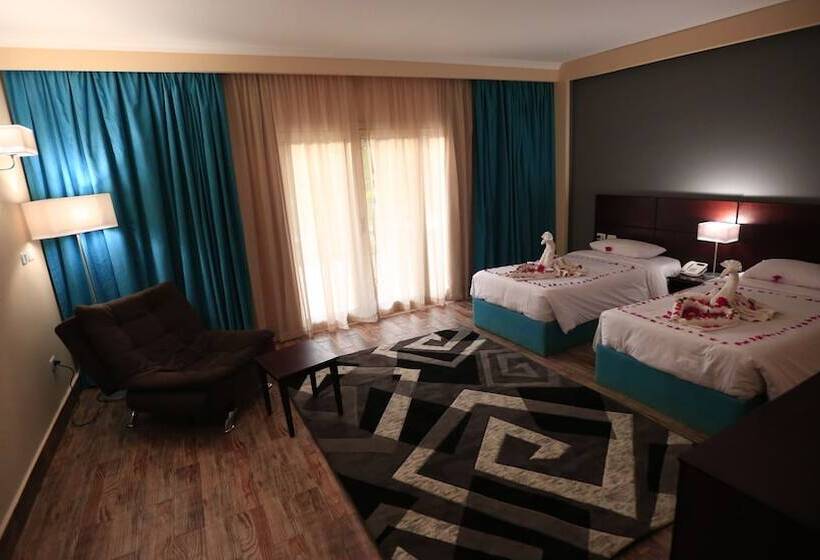 Byoot Bay Hotel & Resort