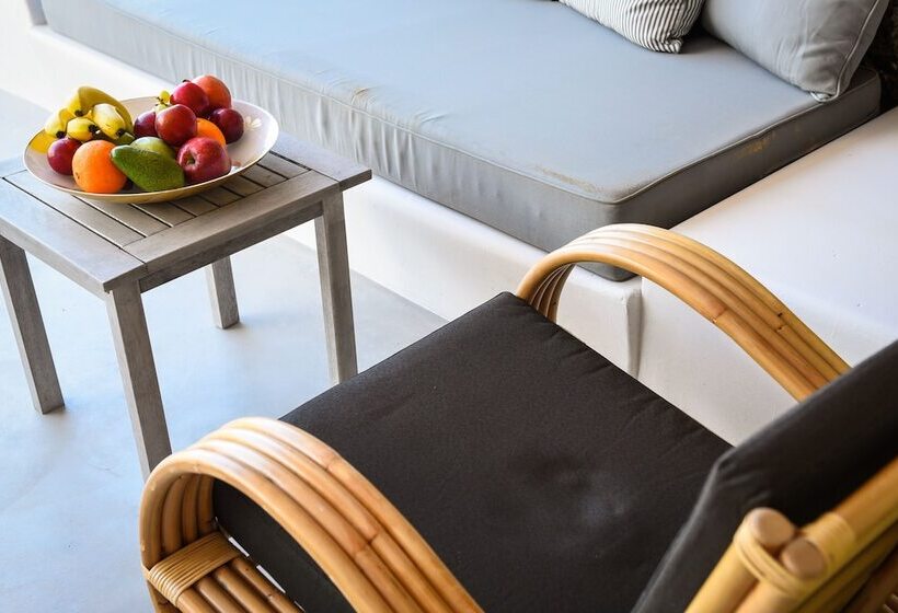 Myconian Crown Suites