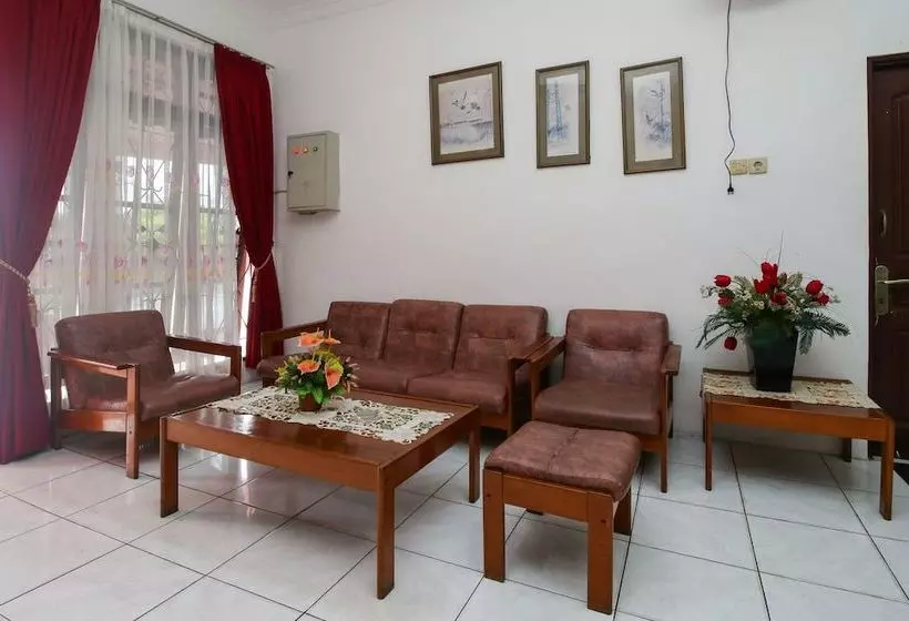 پانسیون Airy Eco Jekan Raya Batu Suli 24 Palangkaraya