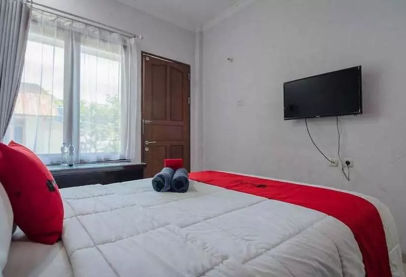 Majatalo Reddoorz Syariah Near Sepinggan Airport Balikpapan