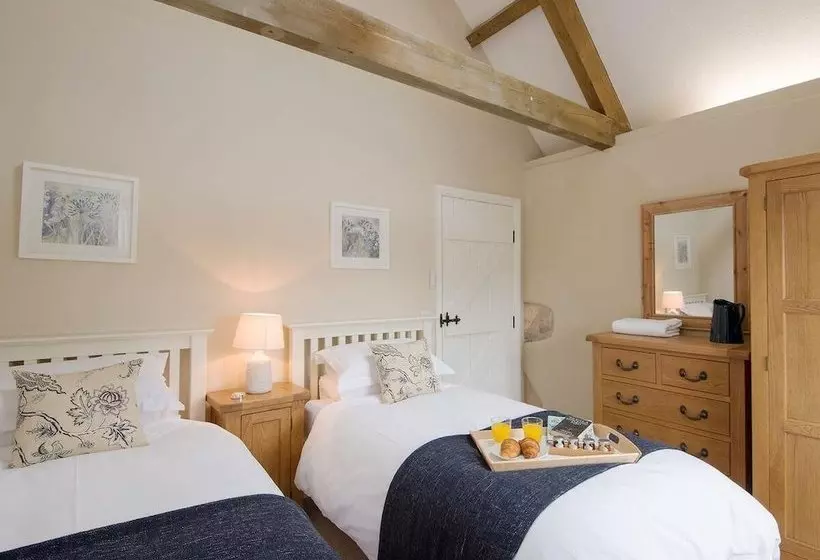 Tithe Barn Cottages