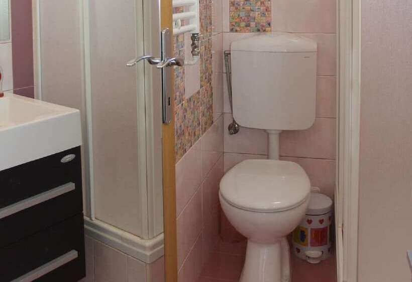 Apartments Adel 70 M From Beach