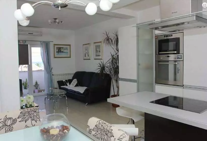 Apartments Adel   70 M From Beach