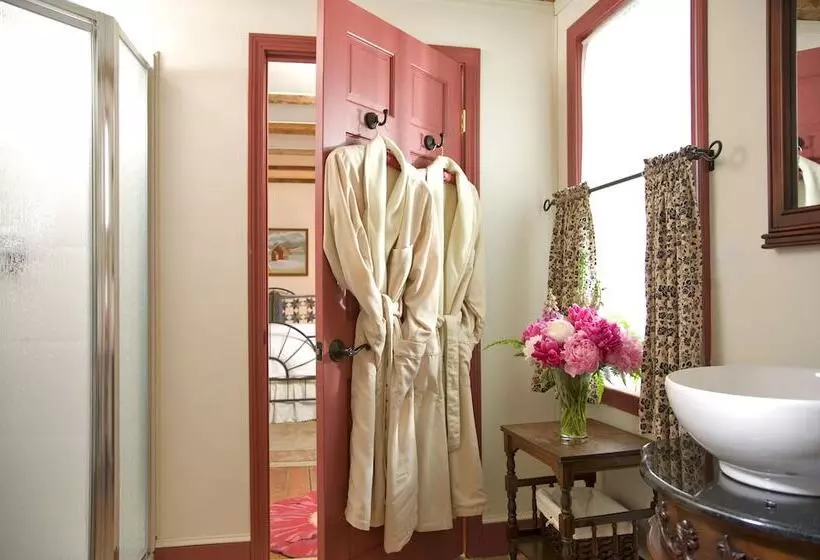 Aamiaismajoitus (B&B) Wakefield Inn & Restaurant