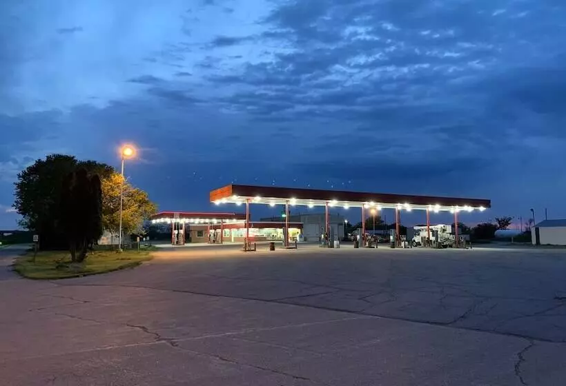 Circle S Motel