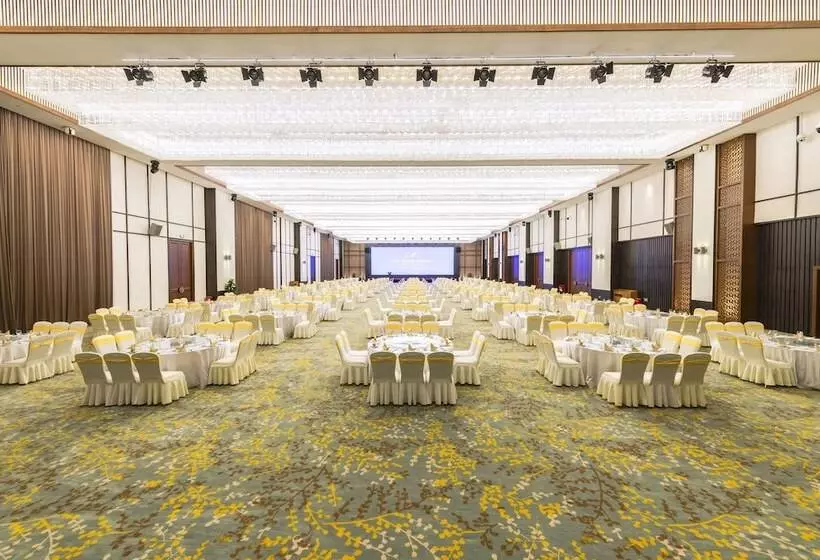 Country Garden Phoenix Hotel Nanchong