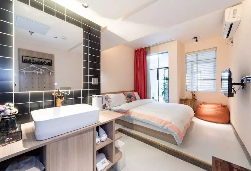 Guilin Nine Rooms Inn