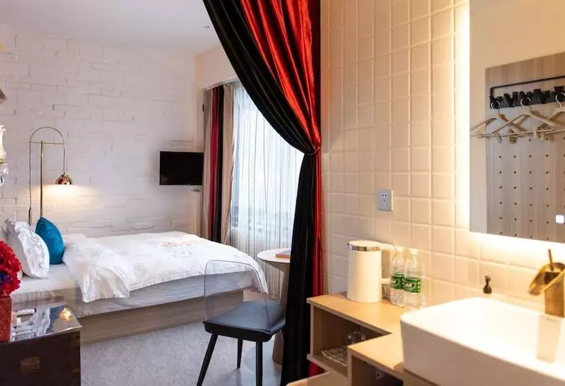 Guilin Nine Rooms Inn
