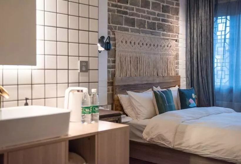 Guilin Nine Rooms Inn