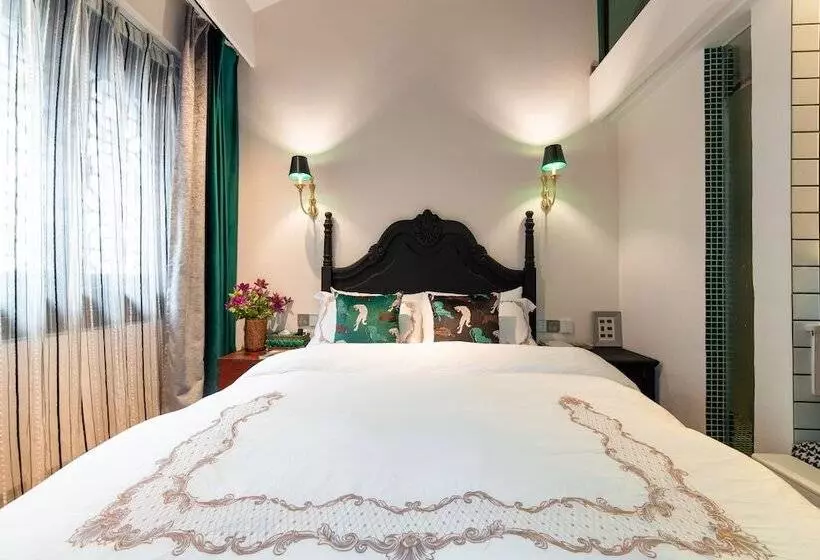 Guilin Nine Rooms Inn