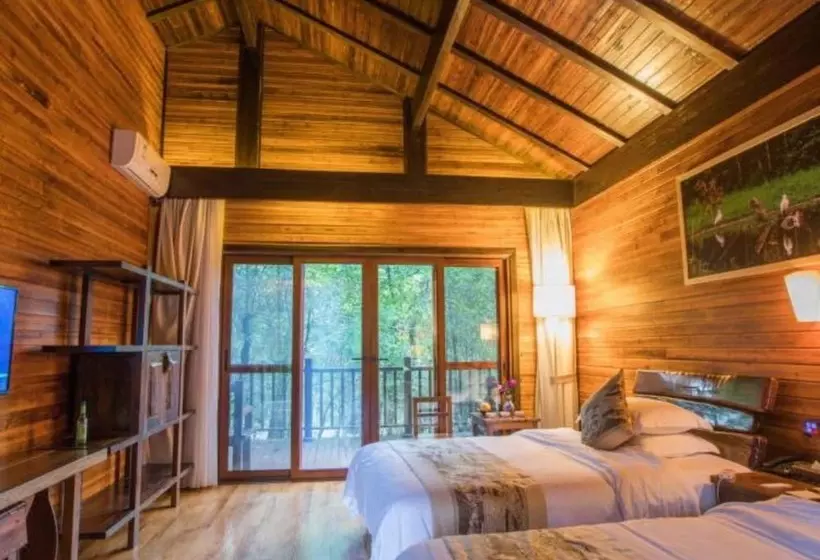 Hotelli Red Panda Manor Pu’re