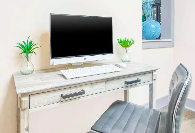 ホテル Quality Inn & Suites