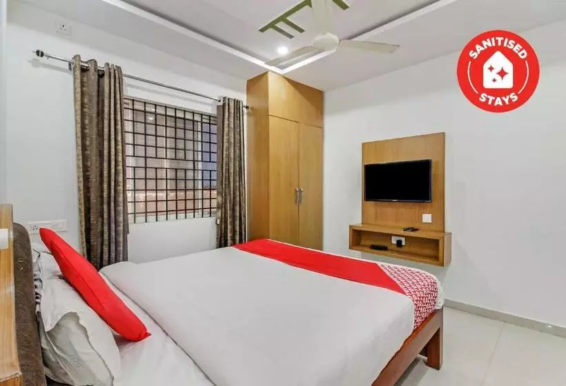 هتل Yesh Comforts By Oyo Rooms