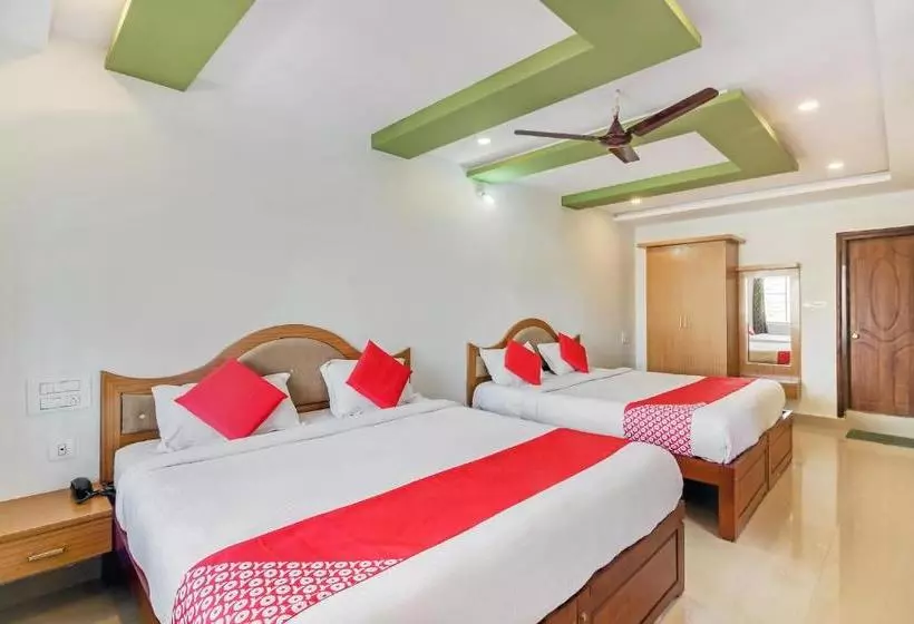 هتل Yesh Comforts By Oyo Rooms