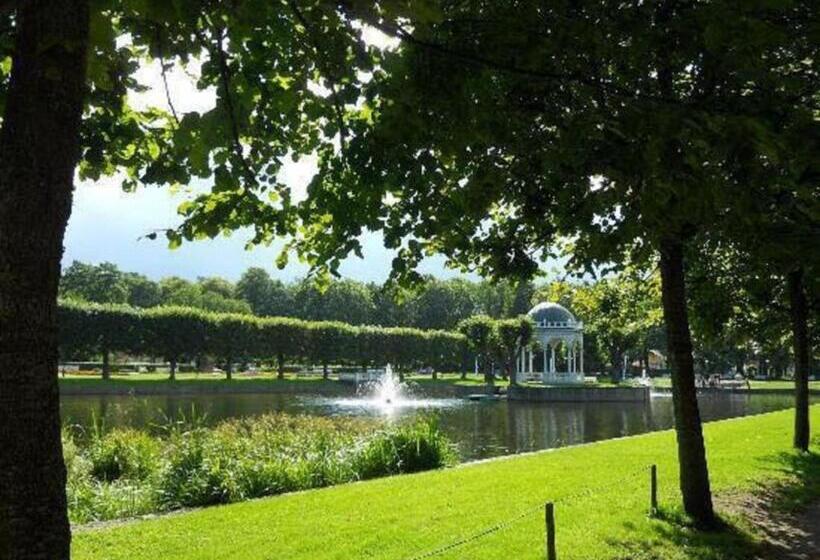 پانسیون Villa Kadriorg Hostel