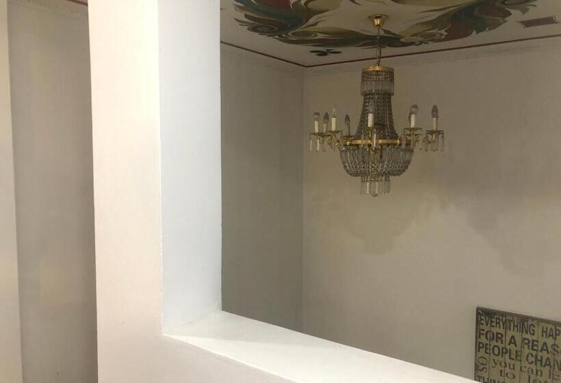 پانسیون Villa Kadriorg Hostel