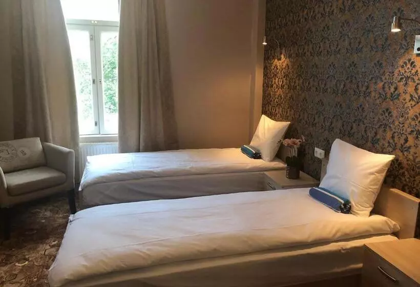 پانسیون Villa Kadriorg Hostel