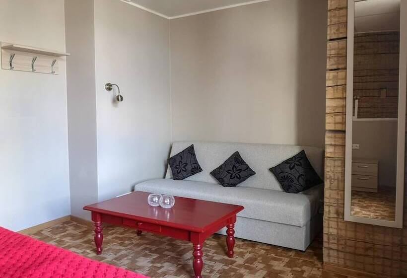 پانسیون Villa Kadriorg Hostel