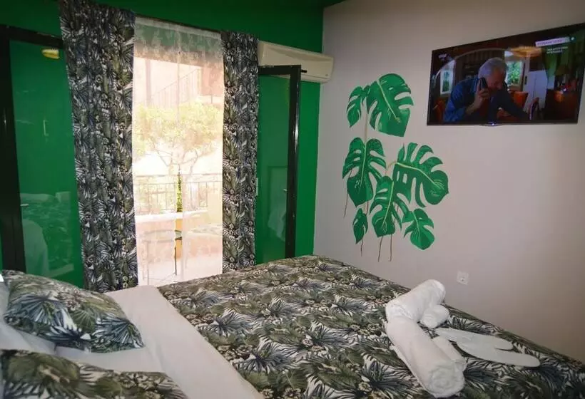 Wings Apartments