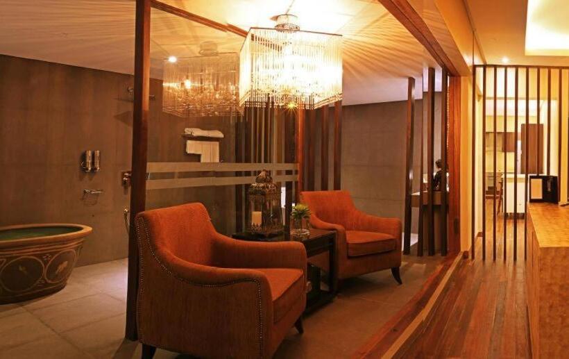 تختخواب و صبحانه The Oriental Luxury Suites Tagaytay