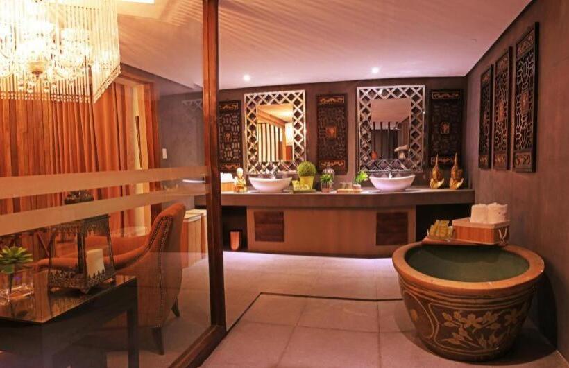 تختخواب و صبحانه The Oriental Luxury Suites Tagaytay