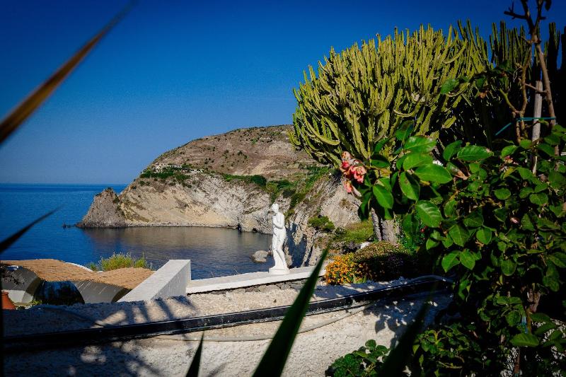 Отель Casa Adolfo Ischia