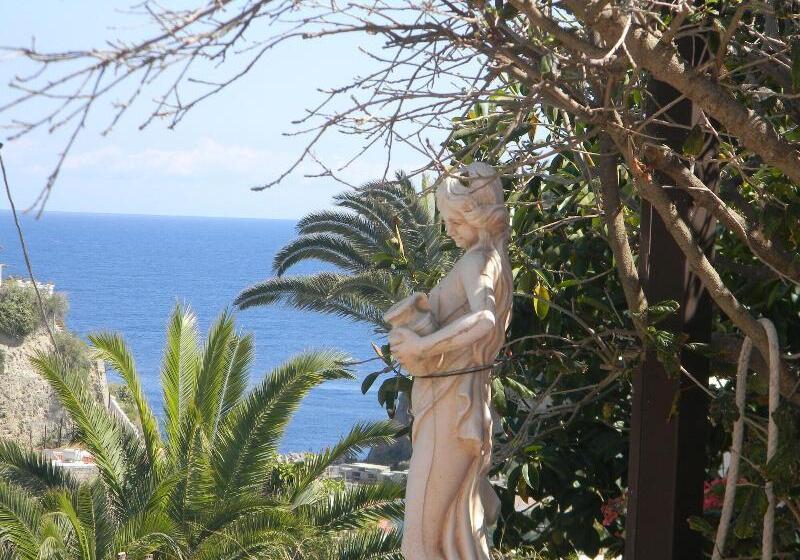 Отель Casa Adolfo Ischia