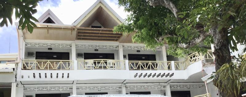 Hotel Rob And Fred S Resort