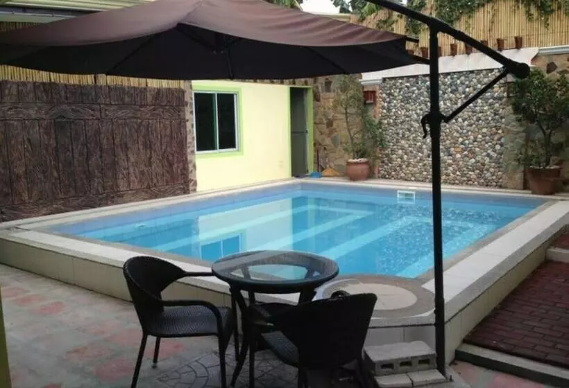 Hotel Sun Moon Poolside