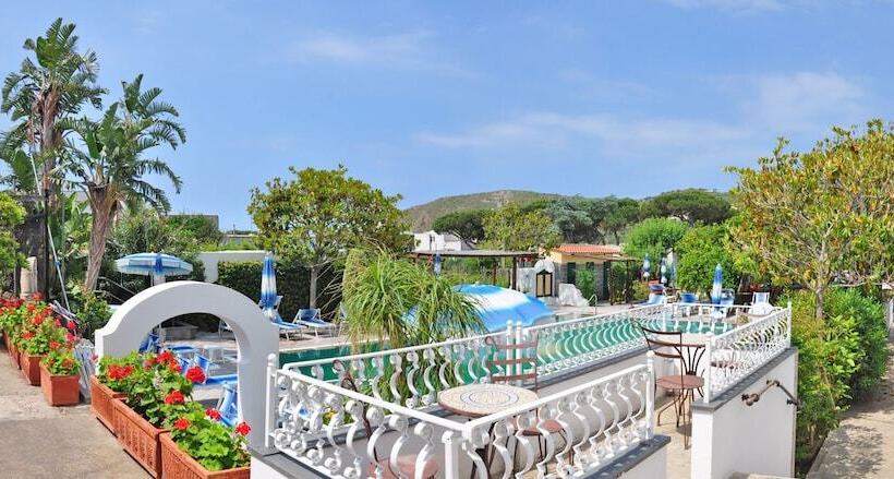 Отель Villa Tre Sorelle