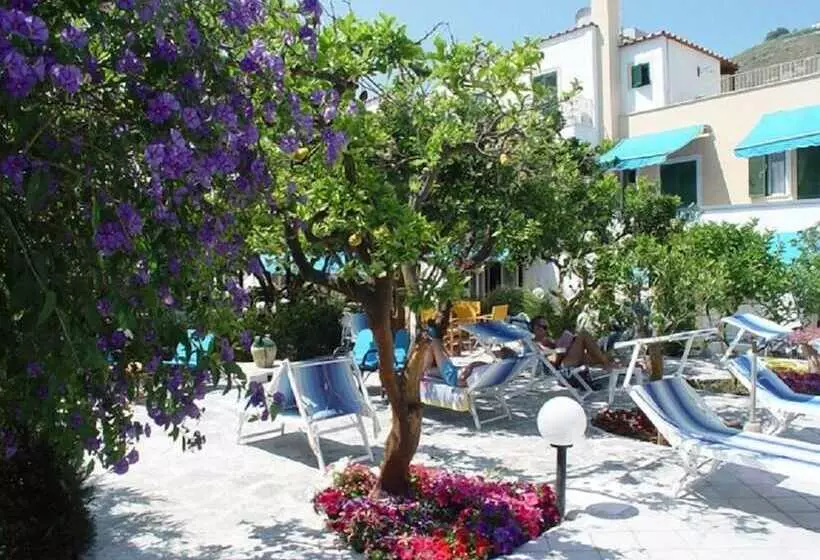 ホテル Villa Tre Sorelle