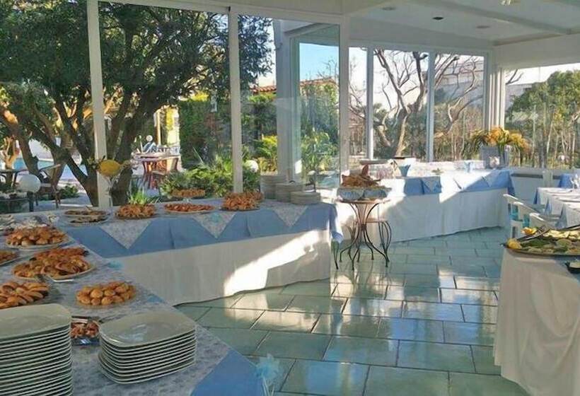 Отель Villa Tre Sorelle