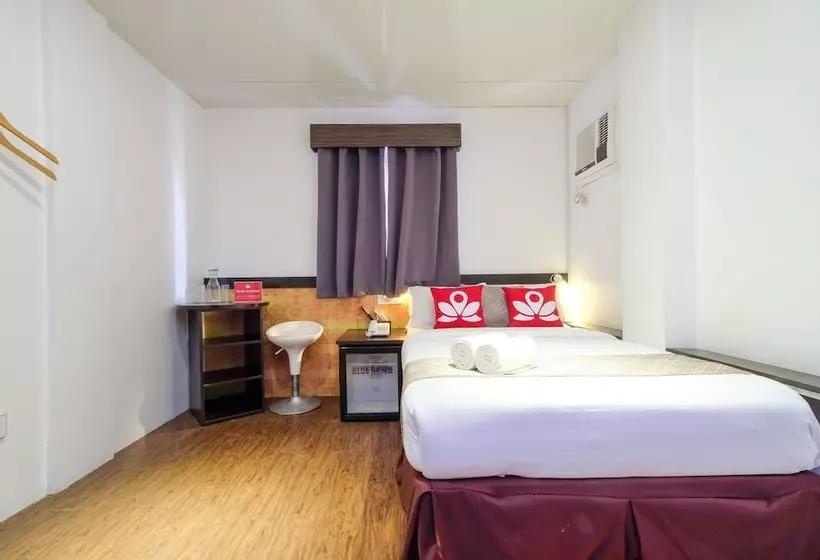 هتل Zen Rooms Blue Dawn Station 3