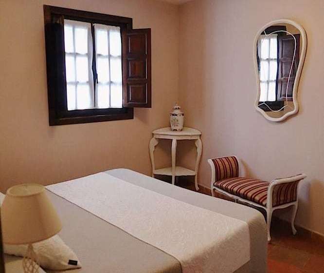 بنسيون Posada La Busta