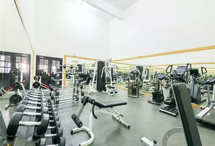 Capital O133 Al Sawadi Beach Resort & Spa