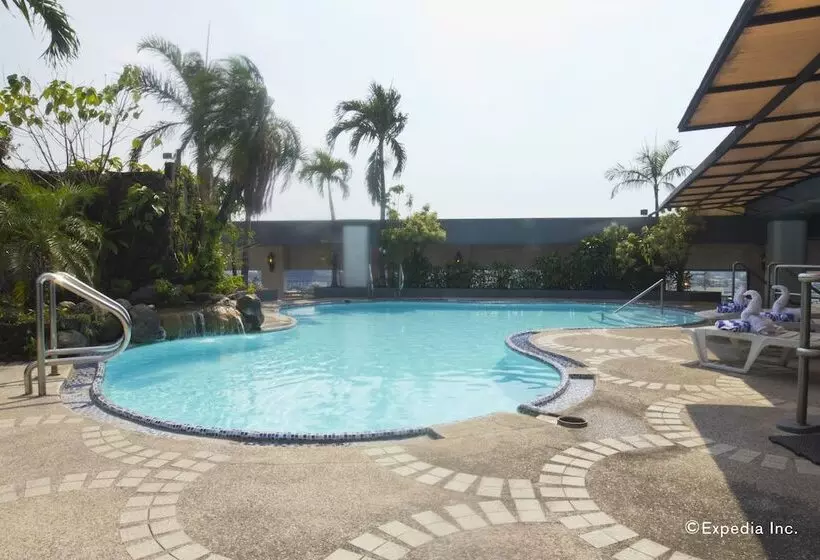 Отель Imperial Palace Suites