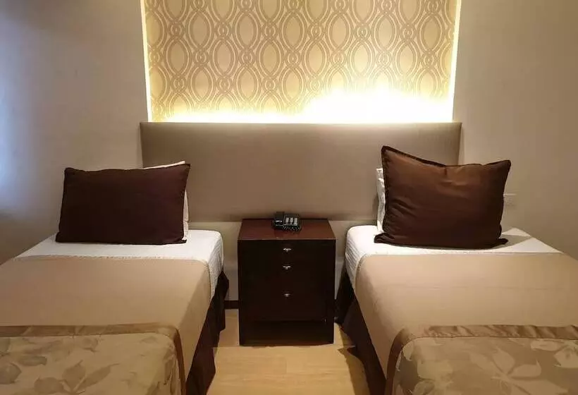 Отель Imperial Palace Suites