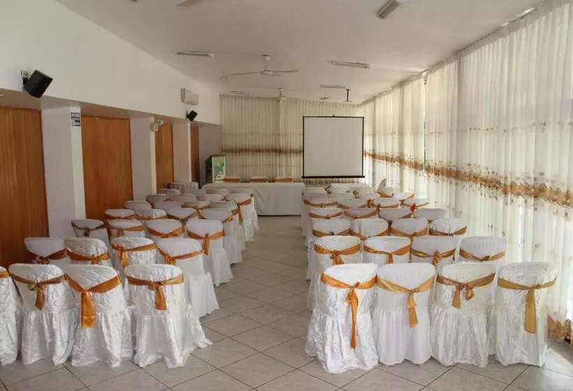 酒店 Sol Del Oriente Pucallpa