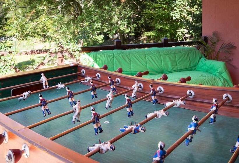 Albergue Los Avellanos   Hostel