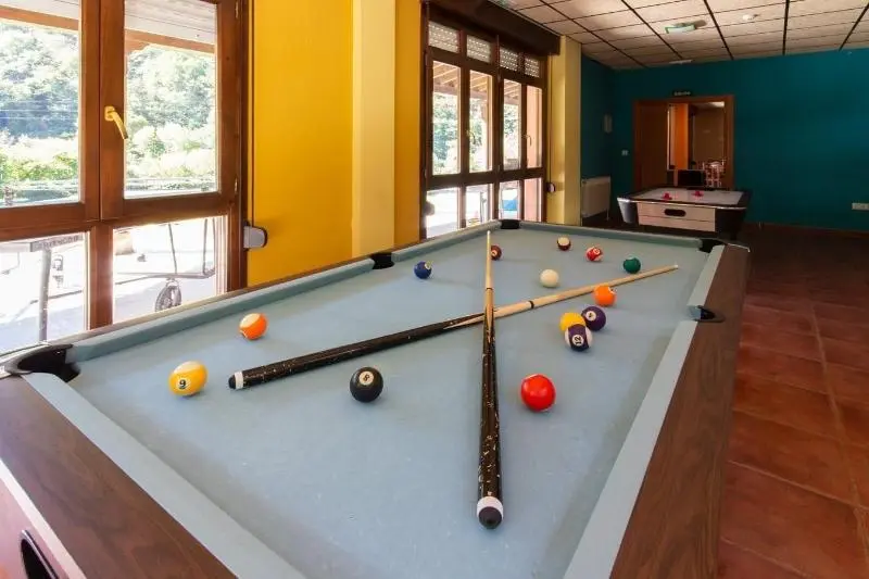 Albergue Los Avellanos   Hostel