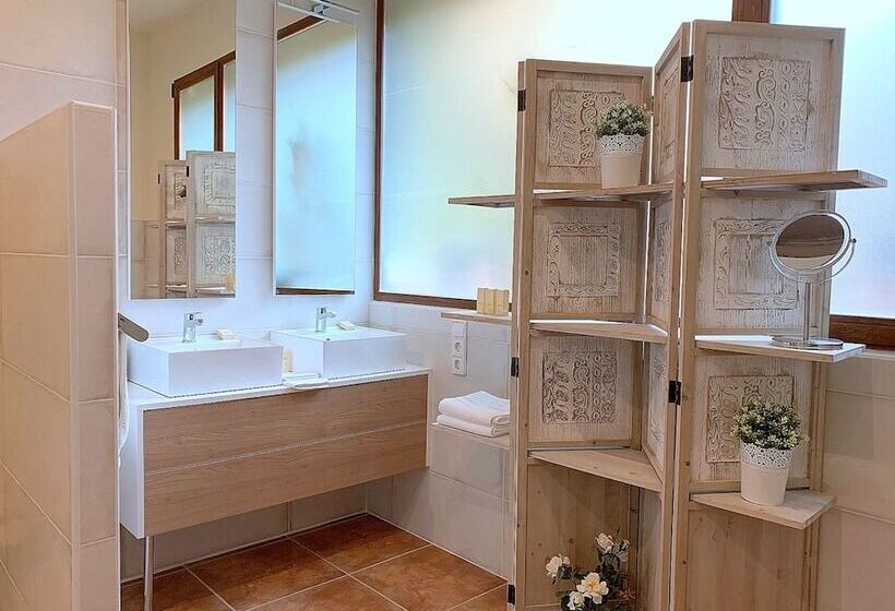 تختخواب و صبحانه Casa Mistela